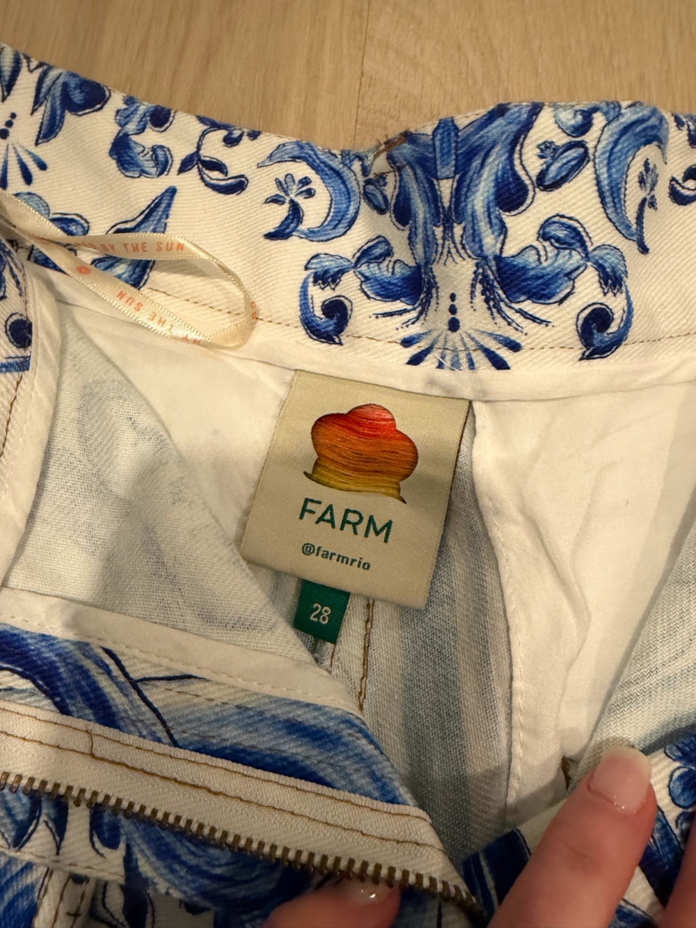 FARM Rio Garden Tiles White Shorts with Blue Floral Tile Print - Picture 5 of 5